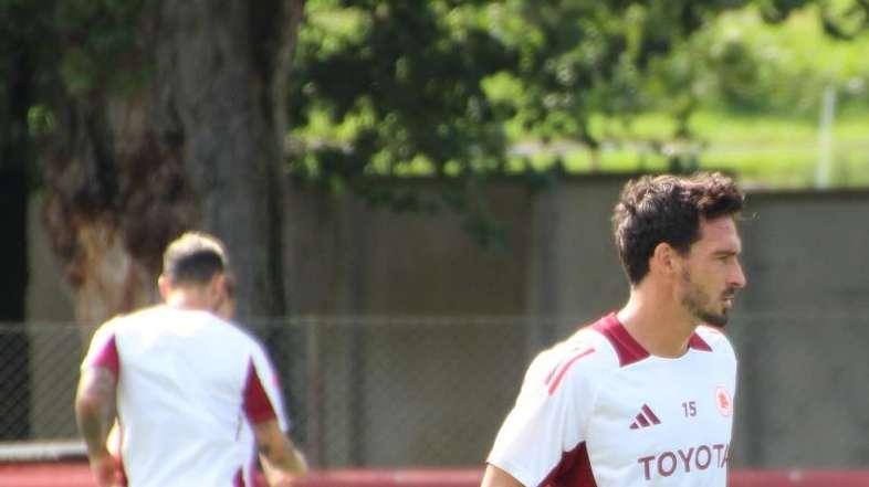 Hummels su Instagram: "Vittoria cruciale per noi". Ai tifosi: "Non so perché non ho giocato" 