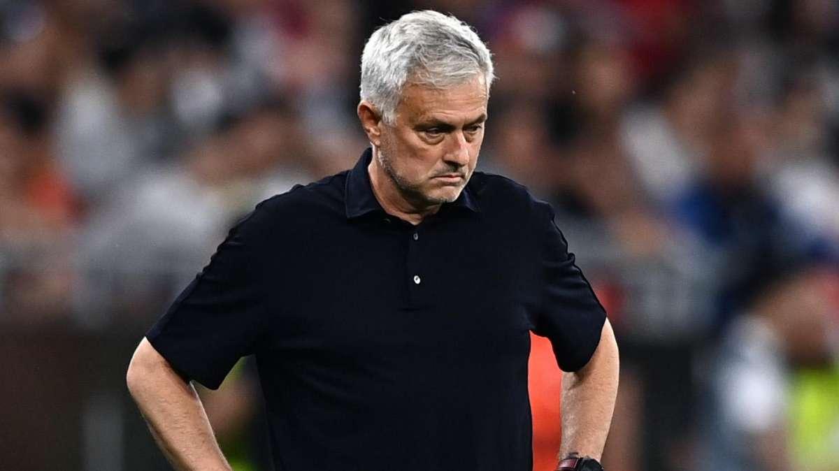 Il "sacrificio europeo" costa a Mourinho il 50% dei punti in Serie A. Lazio-Roma sarà peggio della gara con l'Inter per i tempi di recupero
