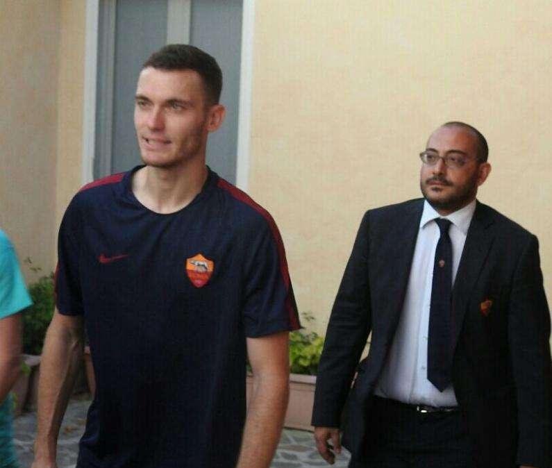 VILLA STUART - Visite mediche per Vermaelen, il belga indossa il materiale della Roma. FOTO! VIDEO!
