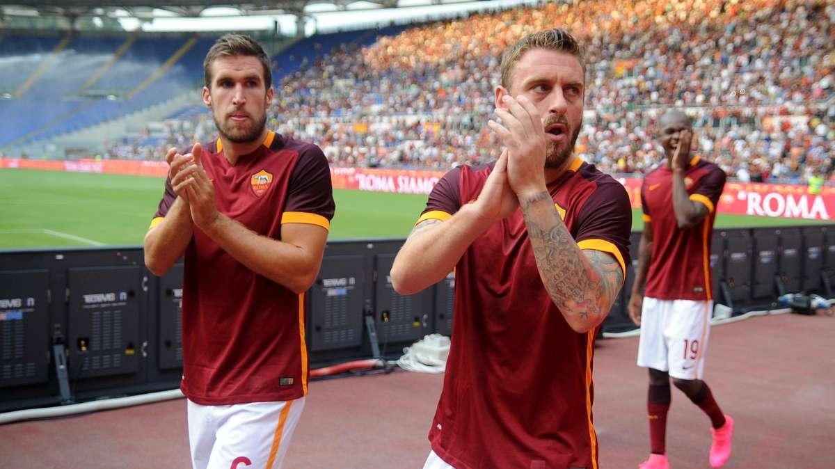 De Rossi a Strootman: "Bentornato amico mio"