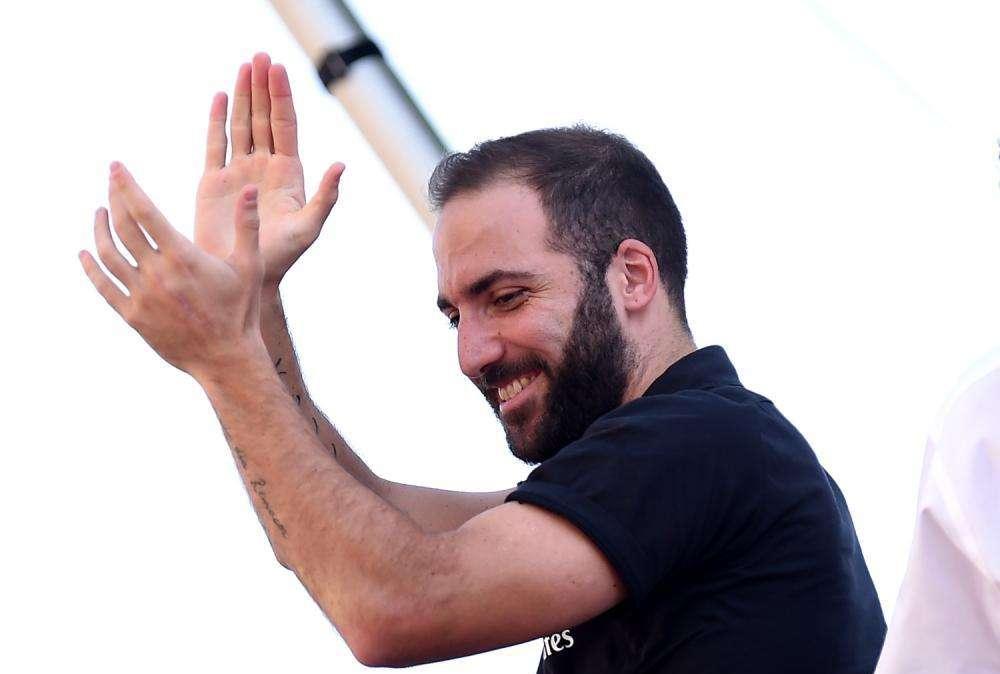 Papà Higuain: "Può finire la carriera alla Juventus"
