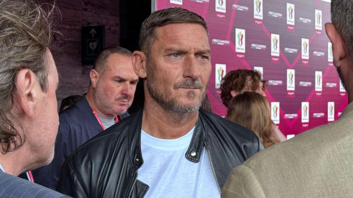 Caso Ranieri-Gasperini, Totti: “I problemi ci stanno ovunque, ma esporli ora non mi sembra giusto. Devono unire le forze per il finale di stagione”
