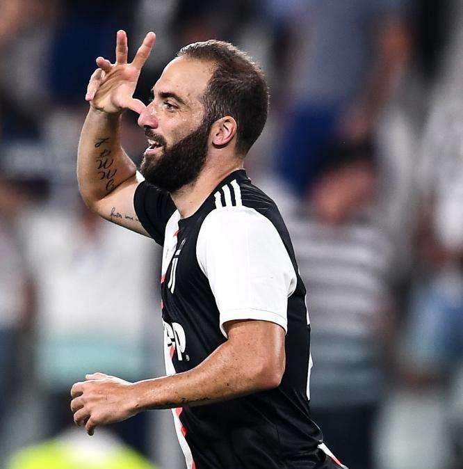 Juventus, Higuain: "Volevo rimanere e sono contento di essere qui"