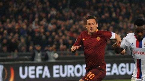 Sondaggio della Roma per Cornet. L'agente: "Contatti con Monchi ma manca l'offerta al Lione"