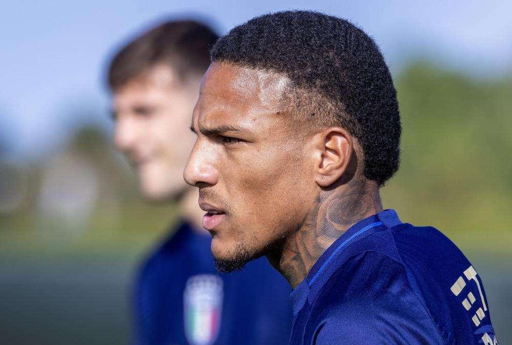 Fiorentina, Folorunsho sbarca a Firenze: "Sono molto contento"