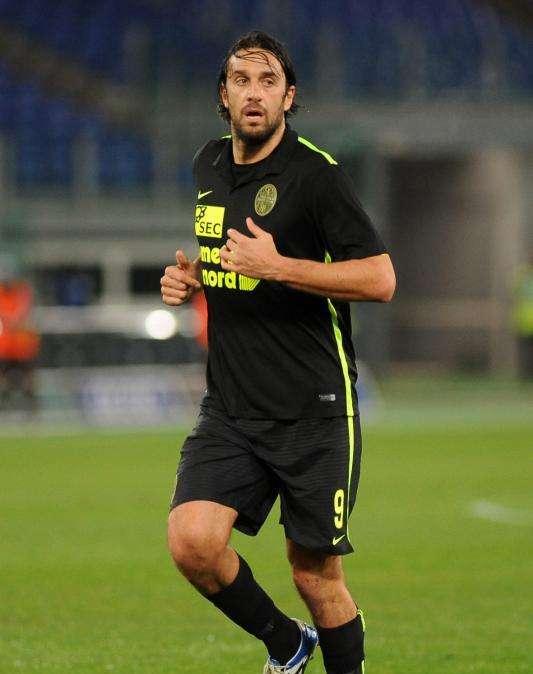 Luca Toni annuncia il ritiro: "Un rimpianto non aver vinto lo scudetto con la Roma"