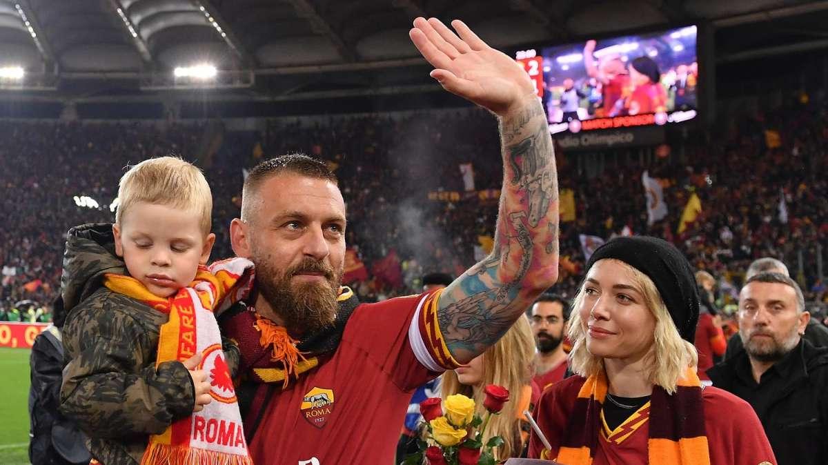 Accadde oggi - L'ultima partita di De Rossi. La Lazio vince la Coppa Italia. De Rossi: "La tessera del tifoso? Dovrebbero fare una tessera anche per il poliziotto"