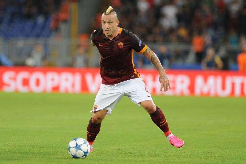 Twitter, Nainggolan a De Rossi: "500 presenze, gol e vittoria: cosa chiedere di più?"