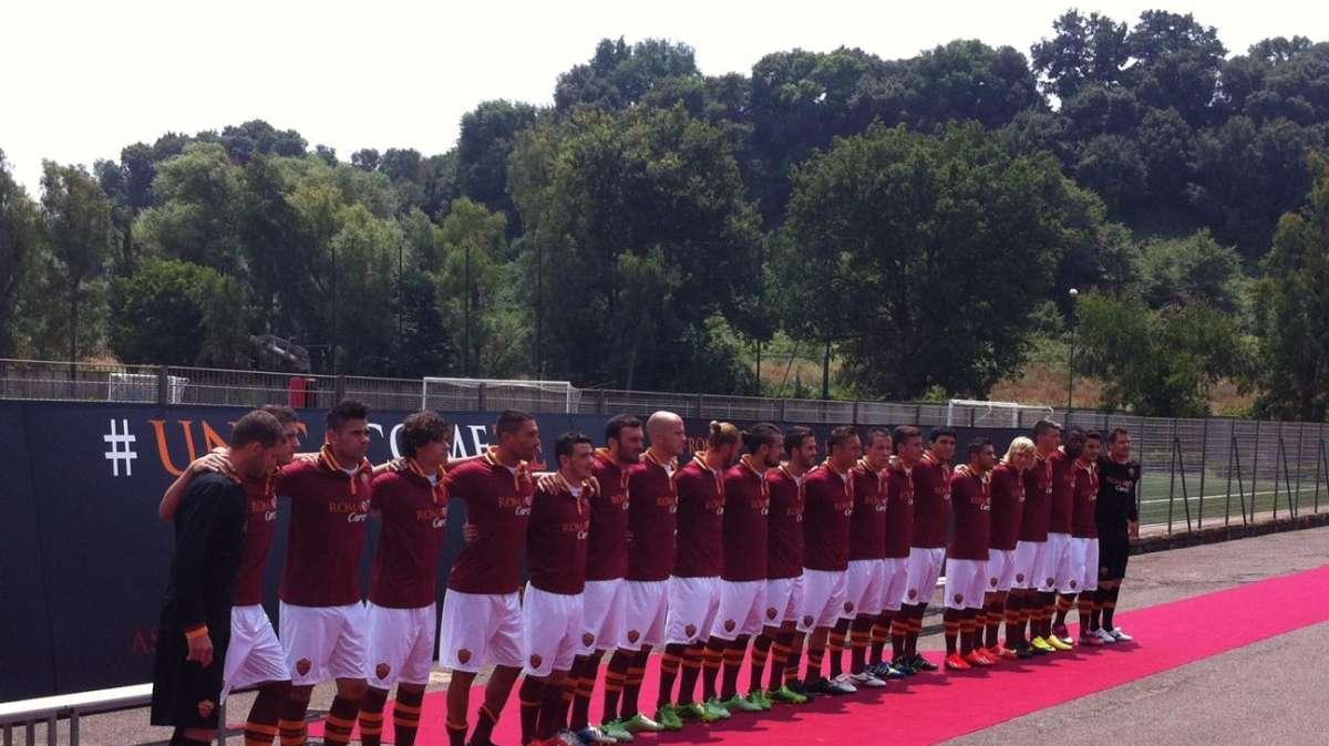 NOTA AS ROMA: "La terza maglia la scelgono i tifosi". Zanzi: "Siamo felici di offrire ai romanisti più affezionati l'opportunità di esprimere la propria preferenza"