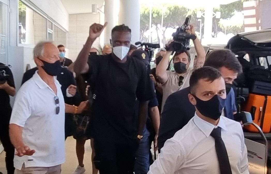 Abraham ricorda il suo arrivo alla Roma: "Un anno insieme"