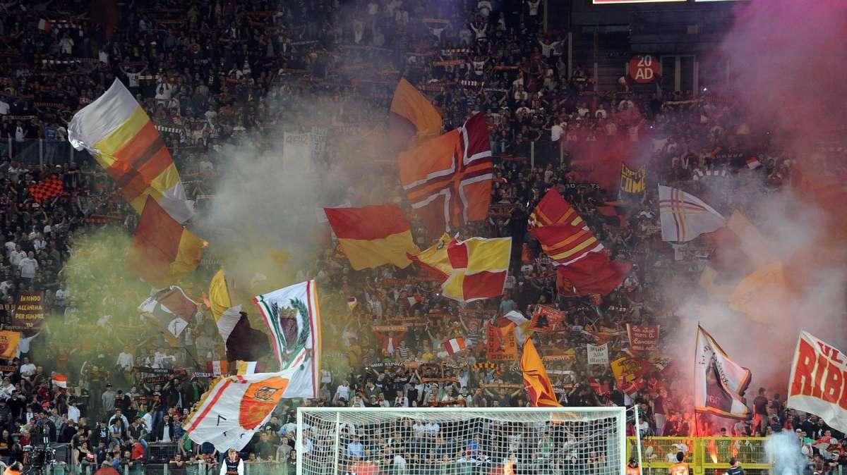 Van Der Wiel: "Grazie Roma, ma voglio giocare la Champions"