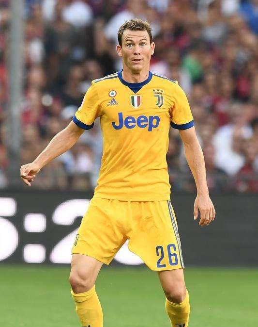 Juventus, niente Turchia per Lichtsteiner: lo svizzero rifiuta il Besiktas