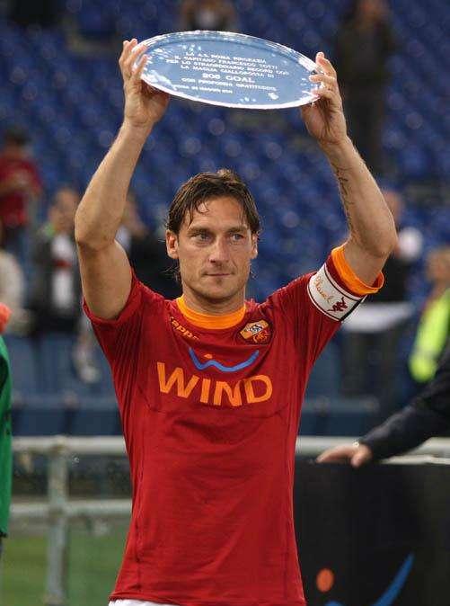 Open Gate, Camiglieri: "La scelta della maglia? Totti è indiscutibile, ma era giusto premiare i ragazzi della Primavera"