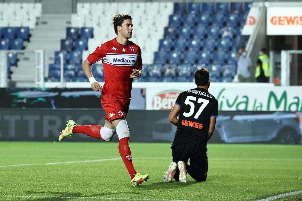 Fiorentina, Commisso: "Spero che Vlahovic resti qui a lungo"