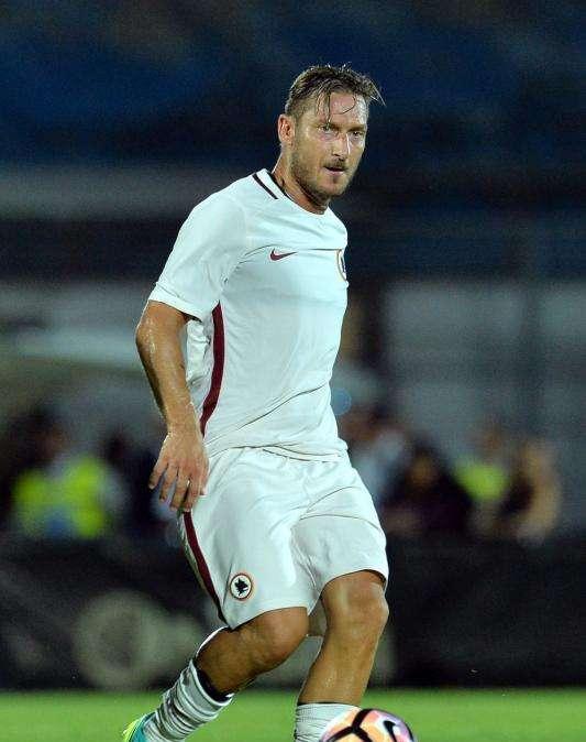 Totti: "Finché sto così, perché devo smettere? Voglio scrivere favole ancora più belle"