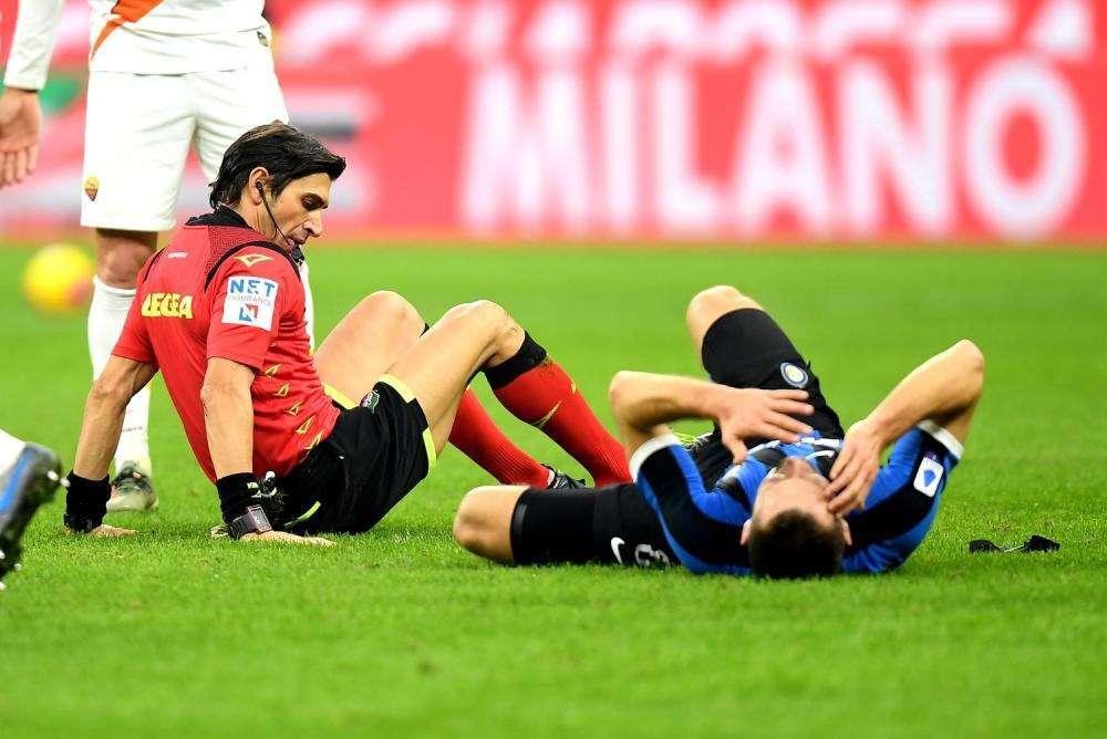 Calvarese si scontra con de Vrij, le foto dell'accaduto  