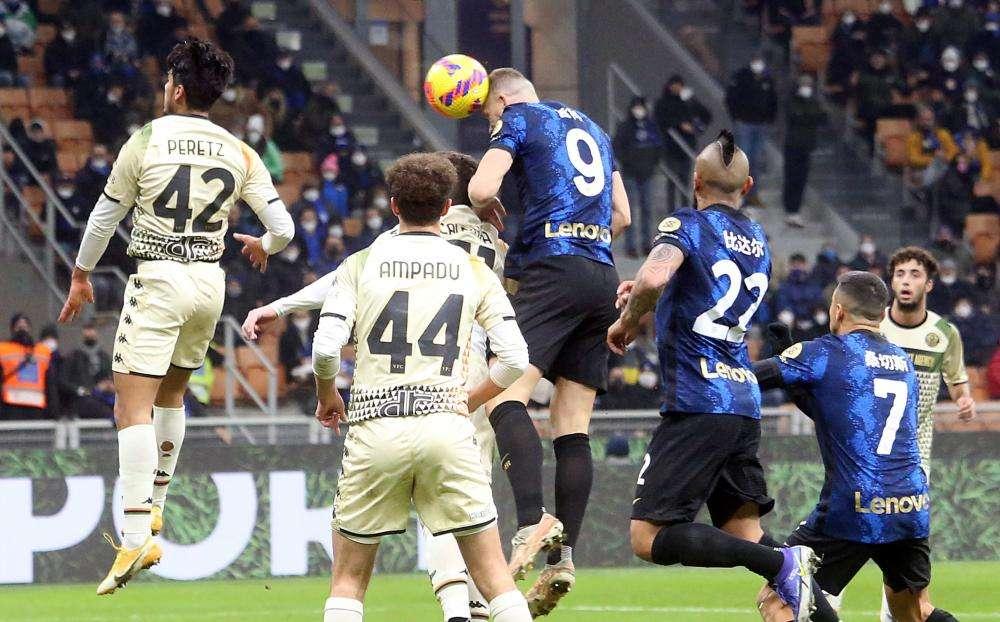 Inter, Dzeko: "Ci sta di soffrire, importante era vincere"