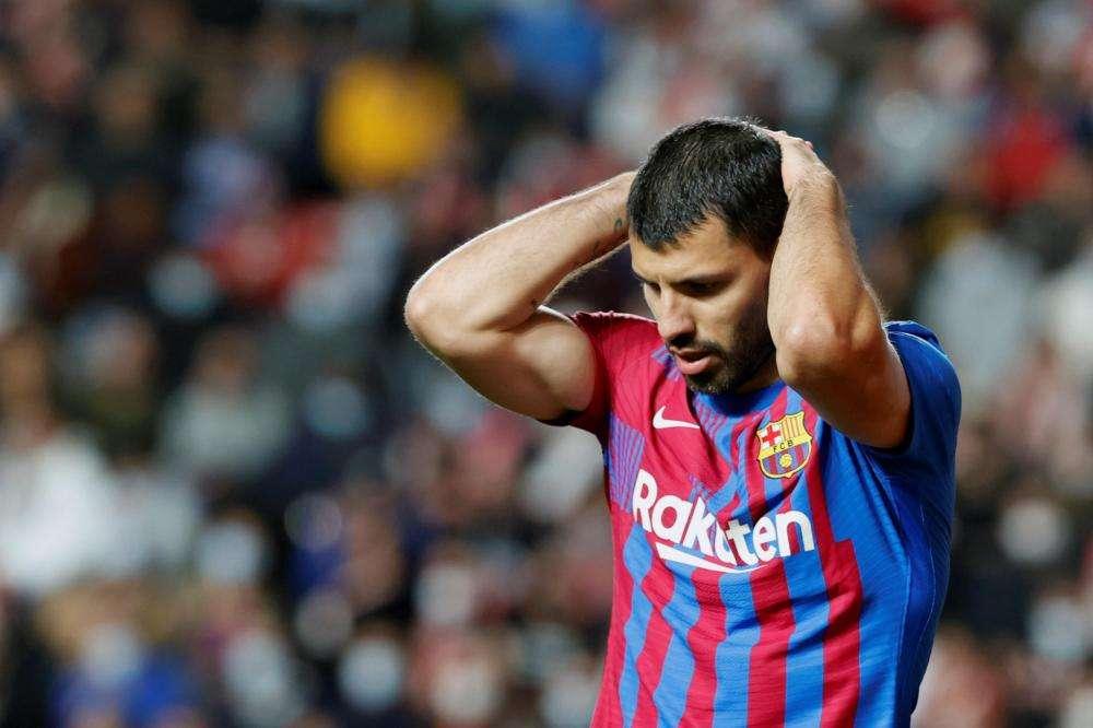 Barcellona, Aguero annuncia ritiro: "Ho deciso di smettere col calcio"