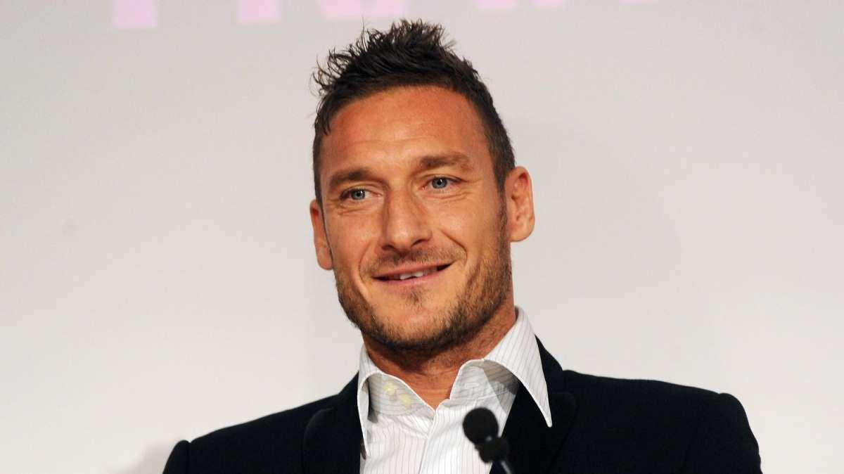 Totti migliora il record di marcatore più anziano in Champions League