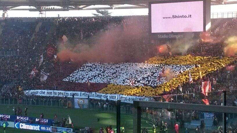 Lazio-Roma, la coreografia della Sud. FOTO!