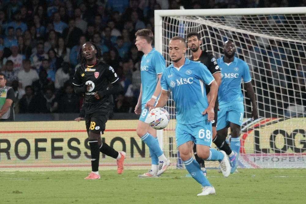 Napoli, Lobotka: "Il trio con Anguissa e McTominay? Tra i migliori nella mia carriera"