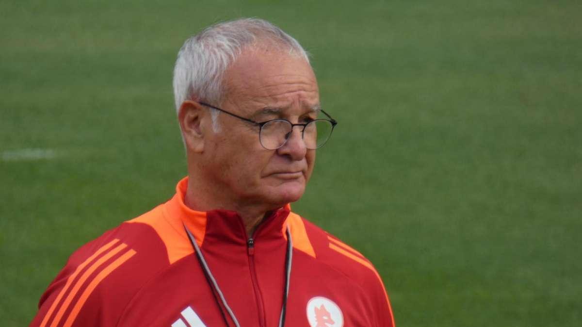 TRIGORIA - Squadra in campo sotto la pioggia. Ranieri sprona Dovbyk. Out Cristante. VIDEO! 