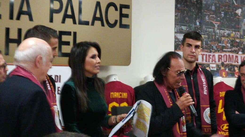 La Roma elogia Venditti: "A Sanremo celebrata la tua carriera, noi cantiamo il tuo amore da sempre". FOTO!