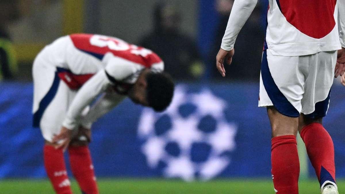 Coppa Inghilterra, il Manchester United in 10 elimina l'Arsenal