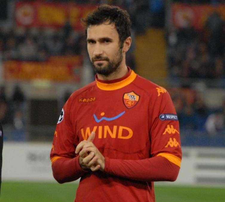 Vucinic: "Il mancato scudetto del 2010 una ferita che non si rimargina. Ecco cosa accadde con Perrotta"