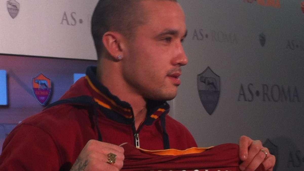 LA VOCE DELLA SERA - Trigoria, differenziato per Pjanic. Nainggolan: "Scudetto? Bisogna crederci". Roma-Genoa a Calvarese