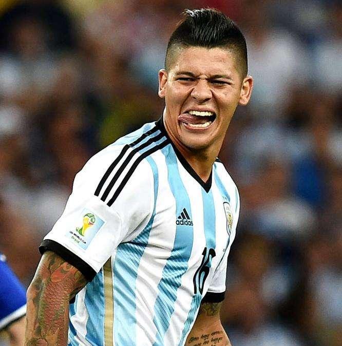 Il riscatto di Smalling non è scontato: si pensa a Rojo o Lyanco