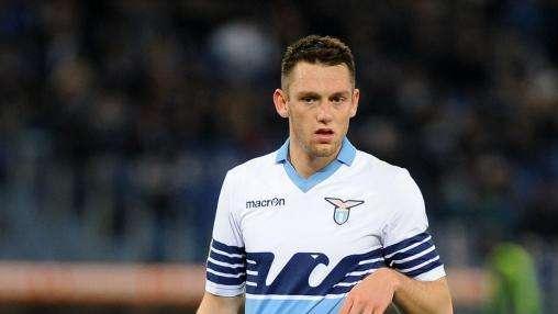 Lazio, De Vrij: "La banana a Rotterdam è una tradizione, ma il Feyenoord dovrà convincere l'Uefa"