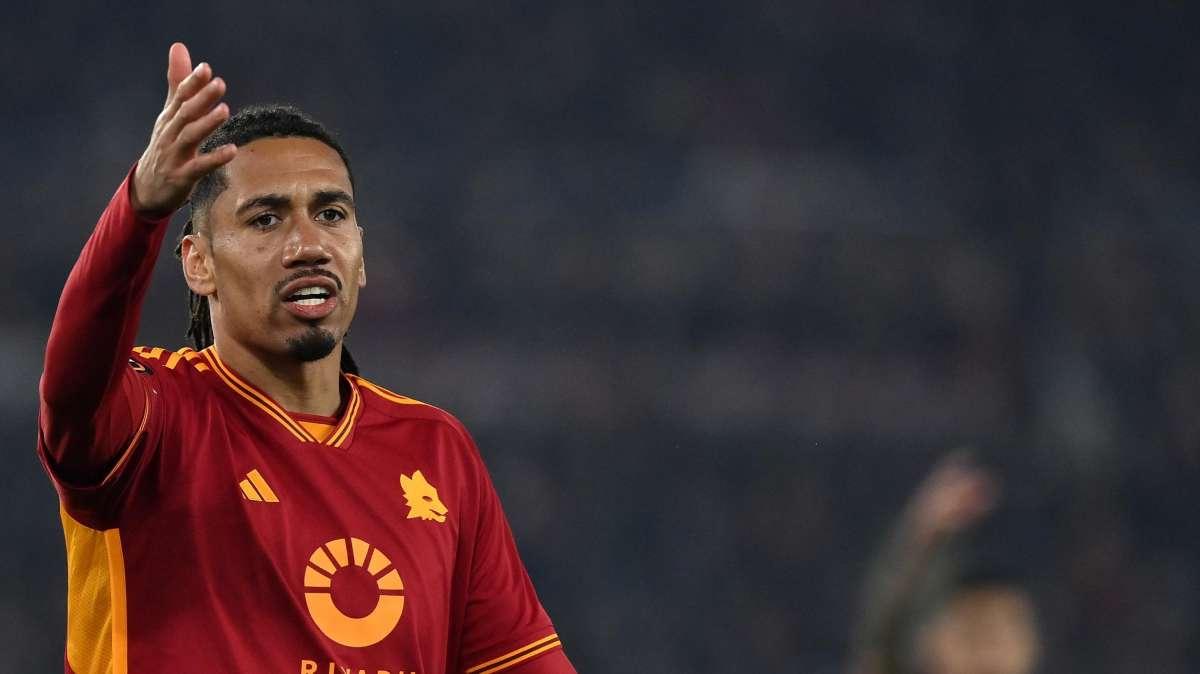 Calciomercato Roma - Fatta per Smalling in Arabia Saudita, lunedì le visite mediche a Roma. Ipotesi Hummels