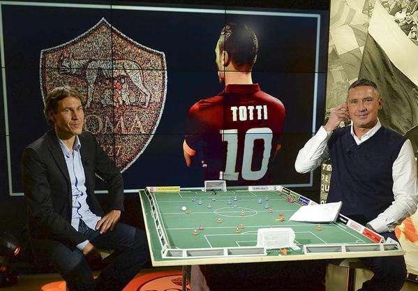 Roma TV - Garcia: "Siamo ancora in corsa per tutto e alla pari con la Juventus". FOTO!