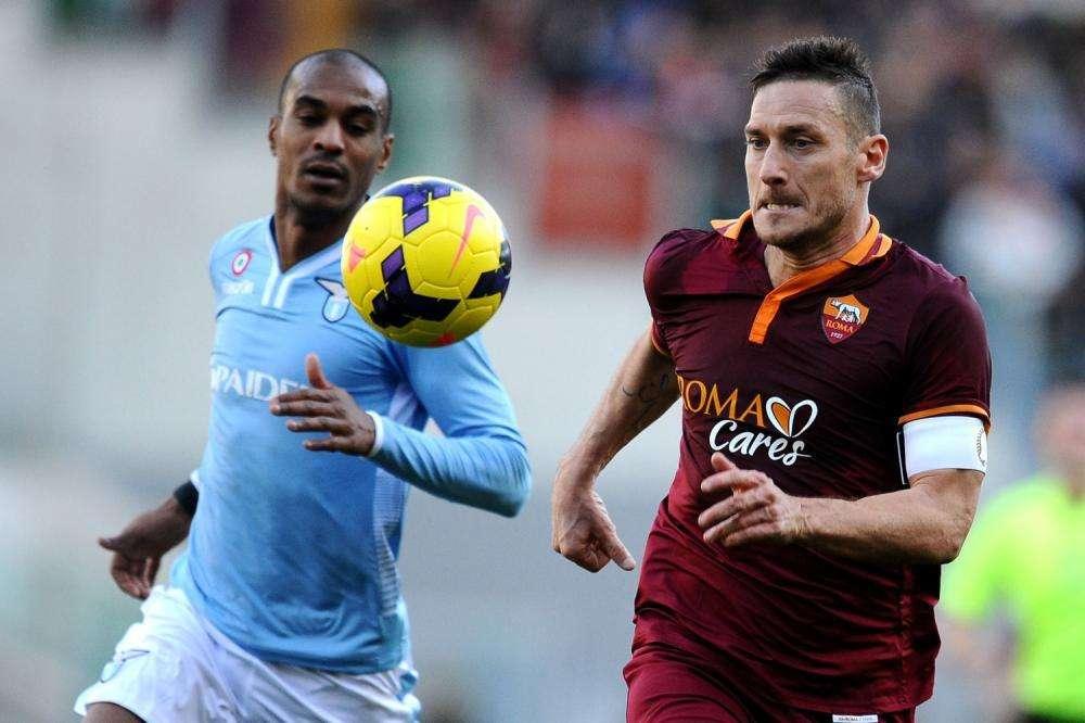 Accadde oggi - Finisce in parità il derby. De Sanctis: "La Lazio sa di essere inferiore a noi". Presentato ufficialmente Andreazzoli