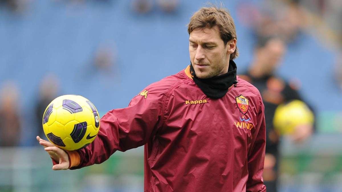 Liguori: "Far entrare Totti al 91' è uno sfregio"