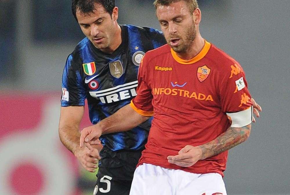 Trigoria: ok De Rossi, J.Sergio, Taddei e Juan. Totti lascia il campo per un dolore al flessore della coscia sinistra