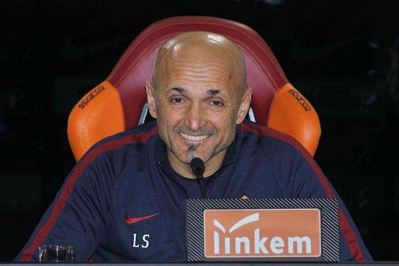 Spalletti: "Nainggolan dice due bischerate a due sciacalli, ma è un calciatore pulito. Io devo meritarmi la Roma"