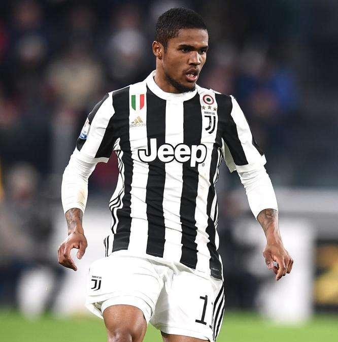 Juventus, Douglas Costa: "Con il Gremio costretti a perdere volontariamente, i tifosi ci avrebbero uccisi"