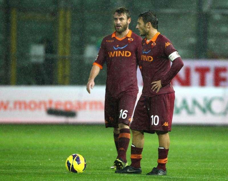 Twitter AS Roma, De Rossi: "Giocare con Totti da romanista è una cosa che potrò raccontare a tutti". VIDEO!