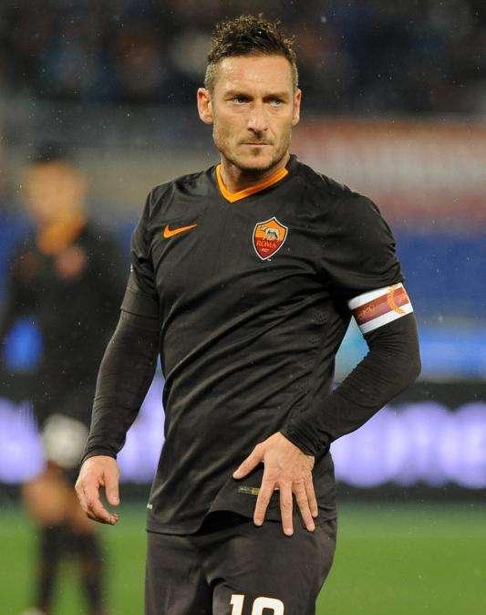 Twitter - Mangiante: "Si va verso l'utilizzo di Totti contro il Cagliari"