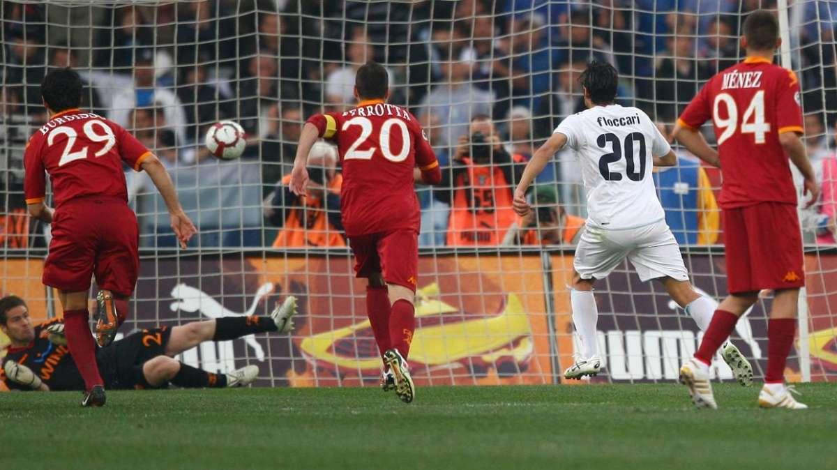 Il Roma Club Malta premia Julio Sergio