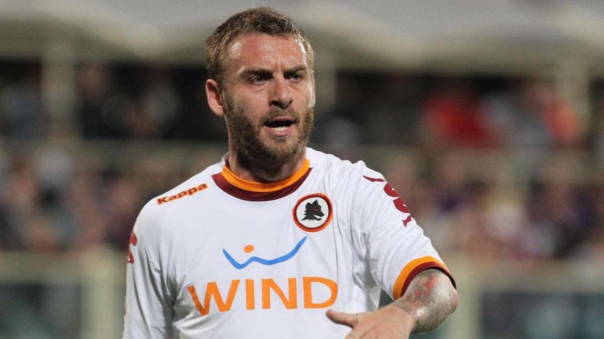 Manchester United, 12 milioni di euro per De Rossi ma la Roma rifiuta