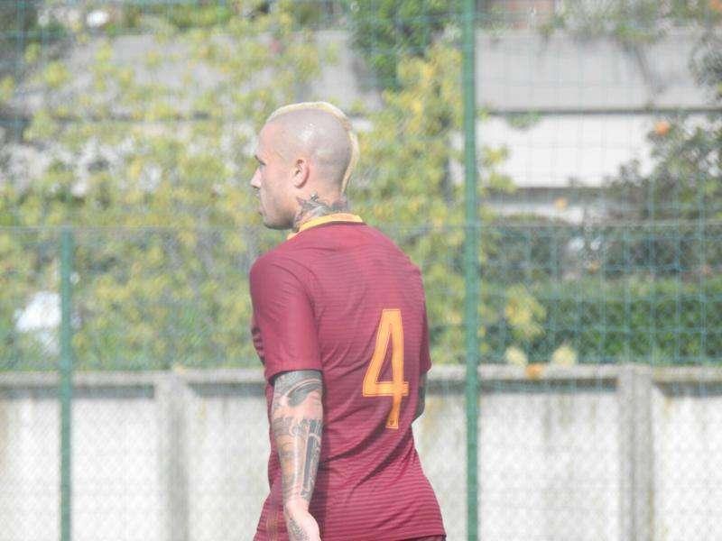 Roma-Roma Primavera 3-2, Nainggolan in campo. Doppietta per Iturbe