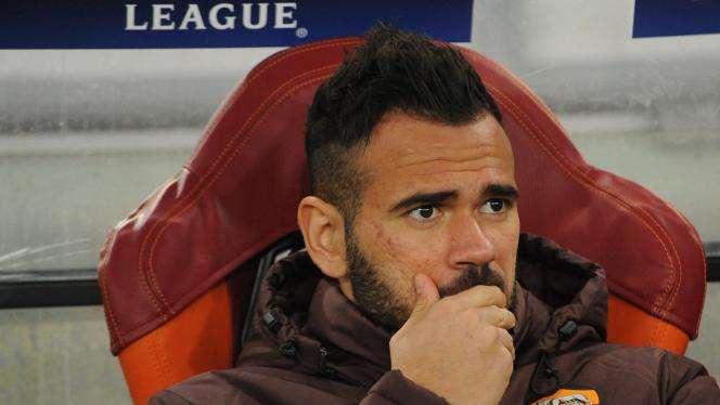 Twitter, Castan risponde a un tifoso: "Giocare 5/6 partite? Magari!"