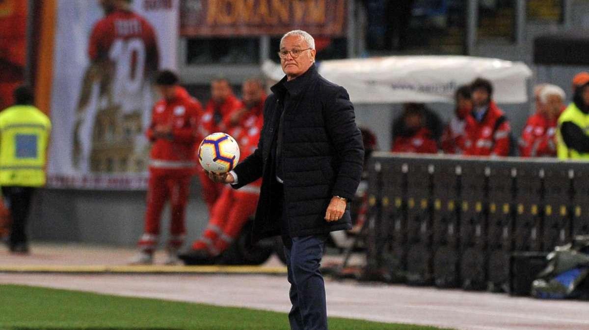 Accadde oggi - Ranieri: "Se avessi perso il derby del doppio cambio Totti-De Rossi sarei rimasto fuori lo stadio". Pallotta: "Vorrei stare a Roma il più possibile. Amo Totti". La Roma vince col Milan