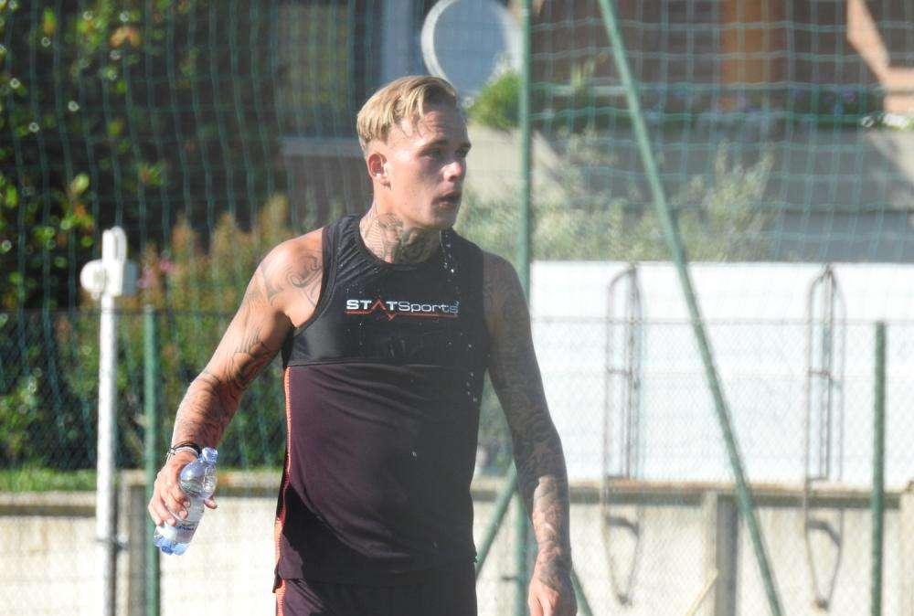 Affaticamento muscolare alla coscia sinistra per Karsdorp