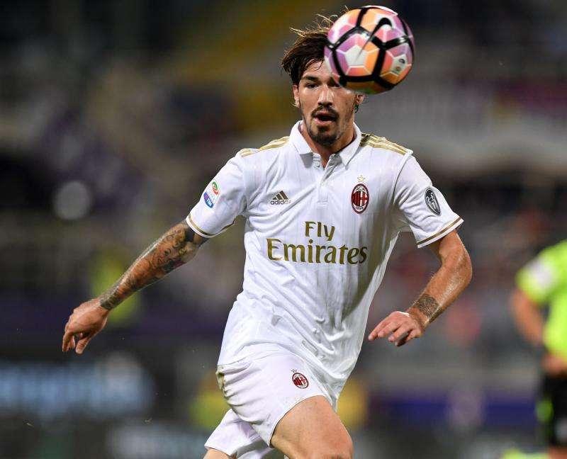 Dall'Inghilterra: il Milan fissa a 55 milioni il prezzo di Romagnoli. La Roma guarda fiduciosa