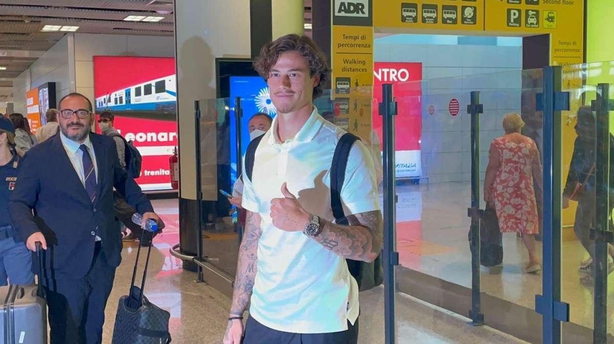 Gli auguri della Roma a Svilar. VIDEO!
