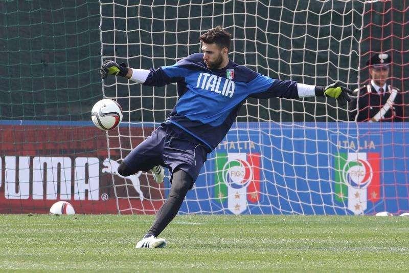 Sky, Romano: "Ecco la situazione di Sirigu"